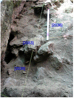 Fig.17 – Quadrados F/H-6/7, E-W, com os vestígios conservados da 2ª fase de ocupação detectada – Piso b.